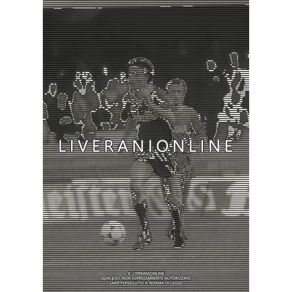 26-11-1989 VERONA CAMPIONATO DI CALCIO SERIE A VERONA-ROMA 2-2 NELLA FOTO LIONELLO MANFREDONIA AG ALDO LIVERANI SAS 
