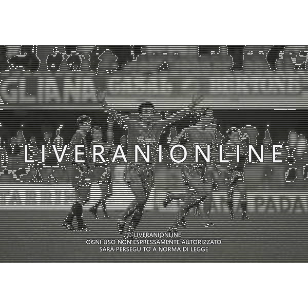 26-11-1989 VERONA CAMPIONATO DI CALCIO SERIE A VERONA-ROMA 2-2 NELLA FOTO ESULTANZA DOMENICO GIACOMARRO AG ALDO LIVERANI SAS 