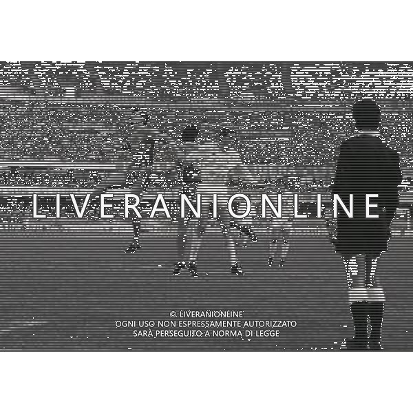 18-02-1990 VERONA CAMPIONATO DI CALCIO SERIE A VERONA-SAMPDORIA 1-0 NELLA FOTO AZIONE DI GIOCO AG ALDO LIVERANI SAS