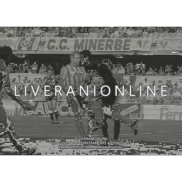 01-10-1989 VERONA CAMPIONATO DI CALCIO SERIE A VERONA-LECCE 0-0 NELLA FOTO PARATA GIULIANO TERRANEO AG ALDO LIVERANI SAS