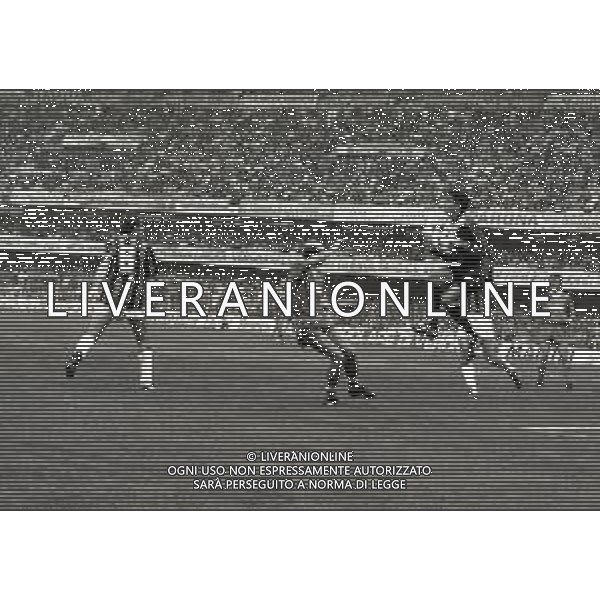 22-04-1990 VERONA CAMPIONATO DI CALCIO SERIE A VERONA-MILAN 2-1 NELLA FOTO PARATA ANDREA PAZZAGLI AG ALDO LIVERANI SAS