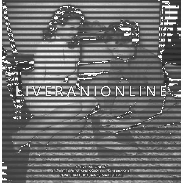 RETROSPETTIVA CESTTA GRECO ATTRICE NELLA FOTO GRECO COSETTA A ROMA NELL\'ANNO 1956 CON LA MADRE AG ALDO LIVERANI SAS
