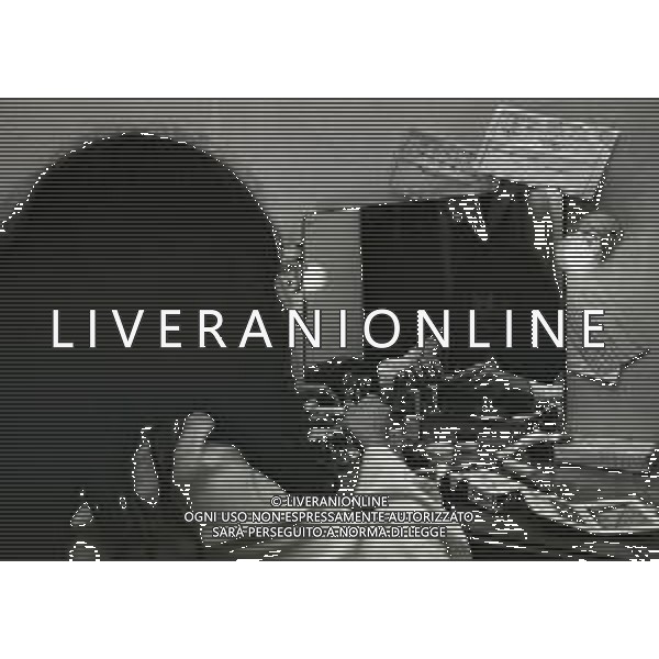 1982 MILANO TEATRO GEROLAMO SPETTACOLO TEATRALE DI LIVIA CERINI NELLA FOTO LIVIA CERINI NELLO SPETTACOLO AG ALDO LIVERANI SAS