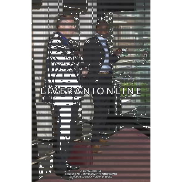 MILANO,09-10-02 DFP/FOTO GIORGIO RAVEZZANI DEFERIMENTO LUCIANO SIQUEIRA DE OLIVEIRA: AVVOCATO MARCO BISAGNO CON LUCIANO IN LEGA AG ALDO LIVERANI SAS