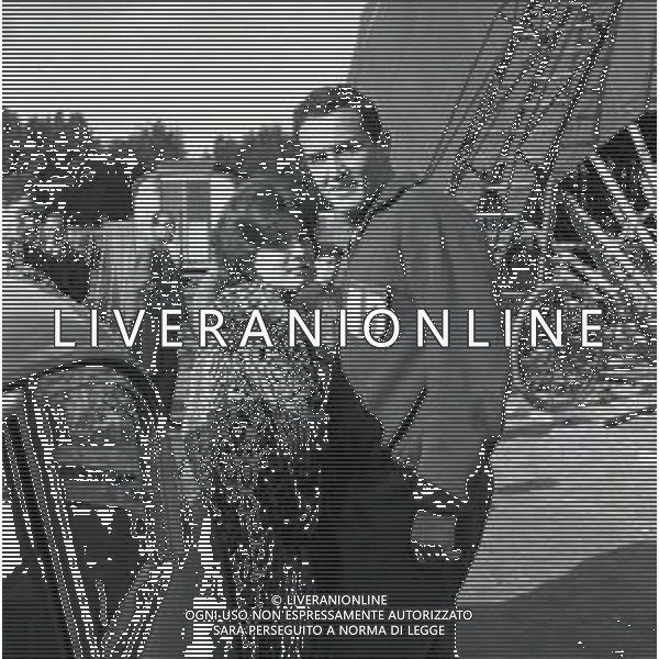 1960 ROMA -PARCO DEI DAINI IL TEATRO CIRCO POPOLARE DI VITTORIO GASSMAN NELLA FOTO ANNA MARIA FERRERO CON VITTORIO GASSMAN FOTO SANDRO VESPASIANI-AG ALDO LIVERANI SAS