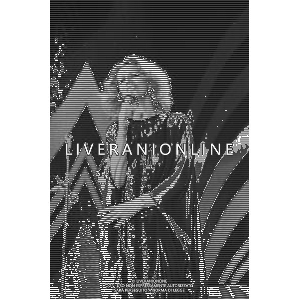 IVA ZANICCHI CANTANTE RETROSPETTIVA NELLA FOTO A SAINT VINCENT NEL 1976 AG AGENZIA ALDO LIVERANI SAS