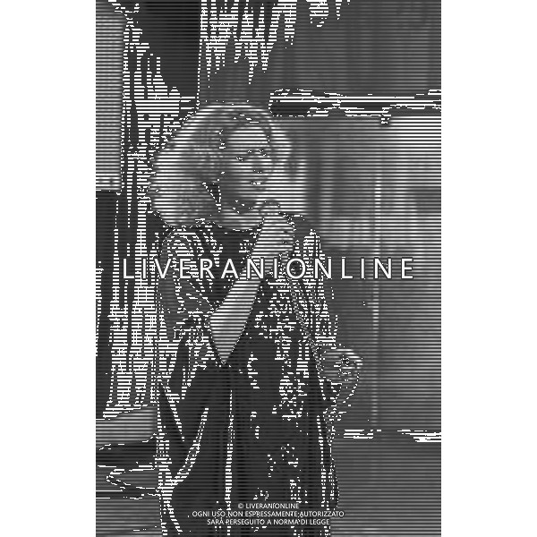 IVA ZANICCHI CANTANTE RETROSPETTIVA NELLA FOTO A SAINT VINCENT NEL 1976 AG AGENZIA ALDO LIVERANI SAS