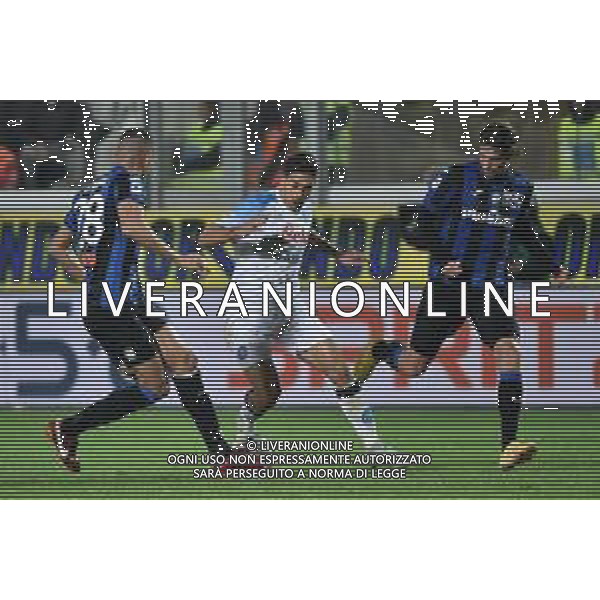 Giovanni Pablo Simeone (Napoli) tra Merih Demiral (Atalanta) e Hans Hateboer (Atalanta) Atalanta vs Napoli Bergamo 05-11-2022 Gewiss Stadium - Stadio Atleti Azzurri d\'Italia Campionato Serie A TIM - 13a giornata foto Roberto Garavaglia/ag. Aldo Liverani sas / AGENZIA ALDO LIVERANI SAS