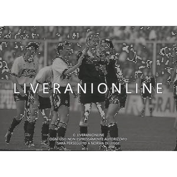 12-05-1991 GENOVA -CAMPIONATO DI CALCIO SERIE A GENOA-INTER 3-0 NELLA FOTO L\'ARBITRO PIERLUIGI PAIRETTO DISCUTE CON GIANLUCA SIGNORINI E LOTHAR MATTHAUS AG ALDO LIVERANI SAS