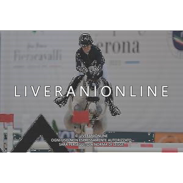 Emilie Conter su Balento C.S in azione durante il CSI5-W FEI Longines World Cup in occasione del Verona Jumping 2022, 5 Novembre 2022, Pala Volkswagen, Verona, Italy ©Roberto Tommasini / AGENZIA ALDO LIVERANI SAS