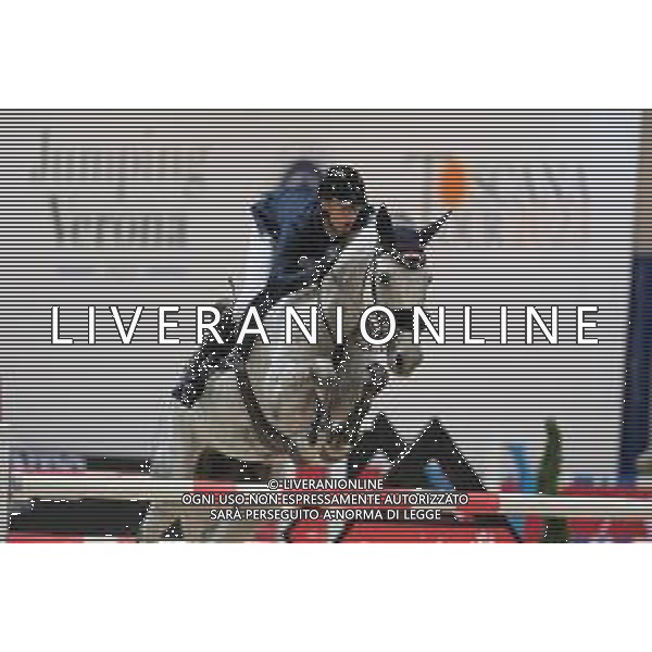 Robin Muhr su Stawita PS in azione durante il CSI5-W FEI Longines World Cup in occasione del Verona Jumping 2022, 5 Novembre 2022, Pala Volkswagen, Verona, Italy ©Roberto Tommasini / AGENZIA ALDO LIVERANI SAS