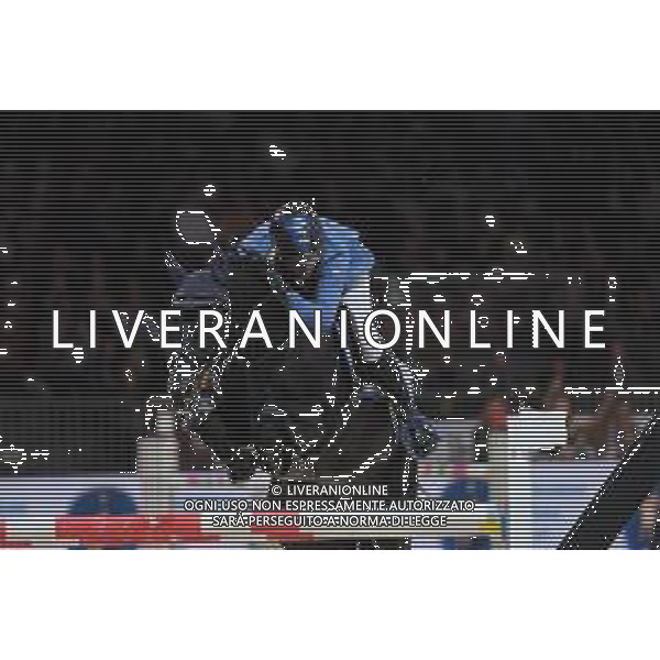 Christian Ahlmann su Solid Gold Z in azione durante il CSI5-W FEI Longines World Cup in occasione del Verona Jumping 2022, 5 Novembre 2022, Pala Volkswagen, Verona, Italy ©Roberto Tommasini / AGENZIA ALDO LIVERANI SAS
