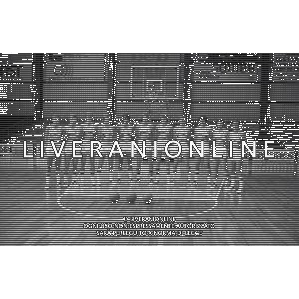 1980-1981 CANTU\' PRESENTAZIONE DELLA FORMAZIONE DI BASKET SQUIBB CANTU\' SERIE A 1 AG ALDO LIVERANI SAS