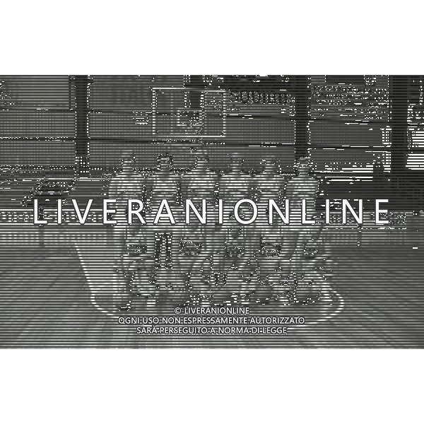 1980-1981 CANTU\' PRESENTAZIONE DELLA FORMAZIONE DI BASKET SQUIBB CANTU\' SERIE A 1 AG ALDO LIVERANI SAS