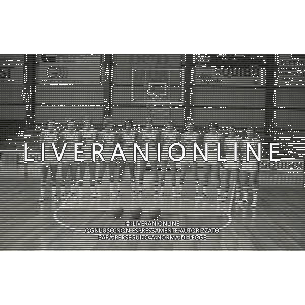 1980-1981 CANTU\' PRESENTAZIONE DELLA FORMAZIONE DI BASKET SQUIBB CANTU\' SERIE A 1 AG ALDO LIVERANI SAS