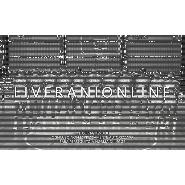 1980-1981 CANTU\' PRESENTAZIONE DELLA FORMAZIONE DI BASKET SQUIBB CANTU\' SERIE A 1 AG ALDO LIVERANI SAS