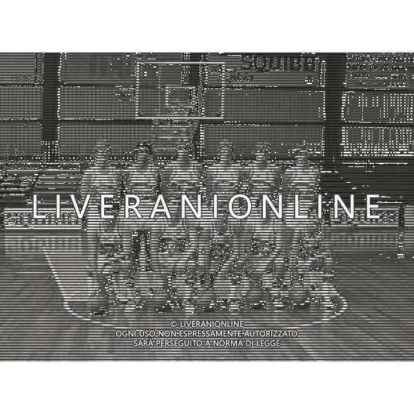 1980-1981 CANTU\' PRESENTAZIONE DELLA FORMAZIONE DI BASKET SQUIBB CANTU\' SERIE A 1 AG ALDO LIVERANI SAS
