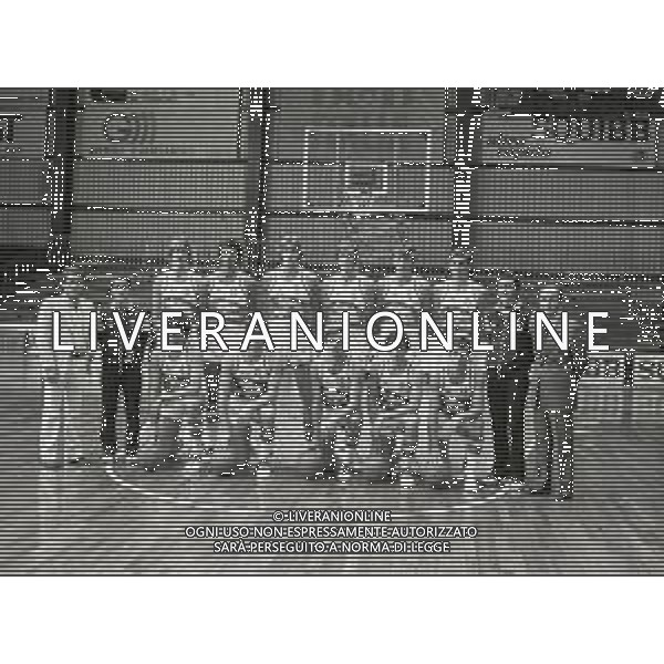 1980-1981 CANTU\' PRESENTAZIONE DELLA FORMAZIONE DI BASKET SQUIBB CANTU\' SERIE A 1 AG ALDO LIVERANI SAS