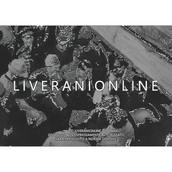 RETROSPETTIVA GENERALE UMBERTO NOBILE ESPLORATORE-INGEGNERE ACCADEMICO ITALIANO NELLA FOTO SALVATAGGIO E COMPONENTI DIRIGIBILE ITALIA FOTO SANDRO VESPASIANI-AG ALDO LIVERANI SAS 