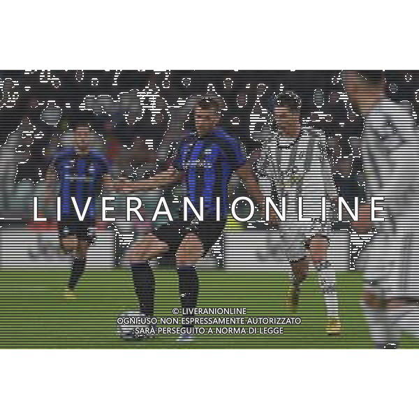 Torino 06.11.2022 Allianz Stadium ©Manuela Viganti/Agenzia Aldo Liverani Juventus vs Inter Campionato Calcio Serie A TIM 2022/2023 13a giornata Nella foto: edin dzeko e fabio miretti ©AGENZIA ALDO LIVERANI SAS
