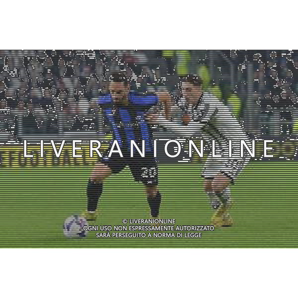Torino 06.11.2022 Allianz Stadium ©Manuela Viganti/Agenzia Aldo Liverani Juventus vs Inter Campionato Calcio Serie A TIM 2022/2023 13a giornata Nella foto: HAKAN CALHANOGLU-FABIO MIRETTI ©AGENZIA ALDO LIVERANI SAS