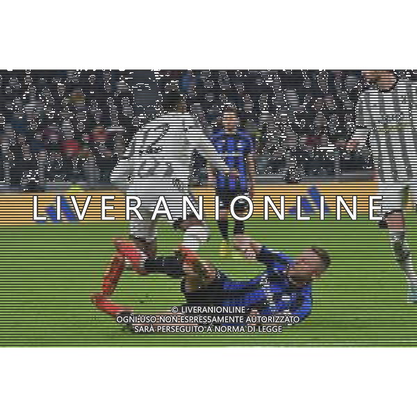 Torino 06.11.2022 Allianz Stadium ©Manuela Viganti/Agenzia Aldo Liverani Juventus vs Inter Campionato Calcio Serie A TIM 2022/2023 13a giornata Nella foto: FALLO DI MILAN SKRINIAR SU ALEX SANDRO ©AGENZIA ALDO LIVERANI SAS