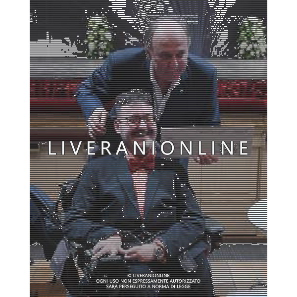TVRG Giornata della Ricerca nella foto Simone Pedersoli SX e Jerry Scotti DX Milano 08-11-2022 Presso il Teatro alla Scala ha avuto luogo la Giornata della Ricerca con la consegna del premio internazionale Lombardia e\' Ricerca foto agenzia Aldo Liverani sas / AGENZIA ALDO LIVERANI SAS