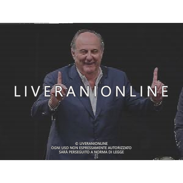 TVRG Giornata della Ricerca nella foto Jerry Scotti Milano 08-11-2022 Presso il Teatro alla Scala ha avuto luogo la Giornata della Ricerca con la consegna del premio internazionale Lombardia e\' Ricerca foto agenzia Aldo Liverani sas / AGENZIA ALDO LIVERANI SAS