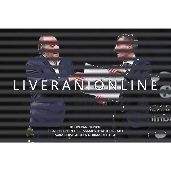 TVRG Giornata della Ricerca nella foto Jerry Scotti SX e Fabrizio Sala DX Milano 08-11-2022 Presso il Teatro alla Scala ha avuto luogo la Giornata della Ricerca con la consegna del premio internazionale Lombardia e\' Ricerca foto agenzia Aldo Liverani sas / AGENZIA ALDO LIVERANI SAS