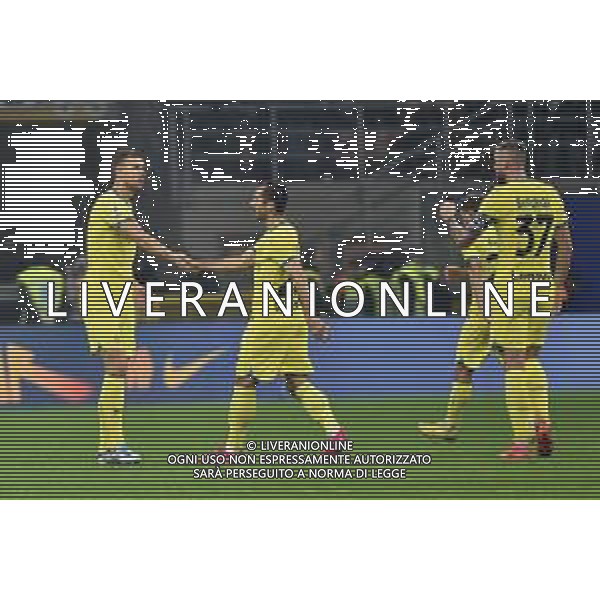 esultanza Inter dopo il gol dell\'1 a 1 Edin Dzeko Inter vs Bologna Milano 09-11-2022 Stadio Giuseppe Meazza - San Siro Campionato Serie A TIM - 14a giornata foto Roberto Garavaglia/ag. Aldo Liverani sas / AGENZIA ALDO LIVERANI SAS