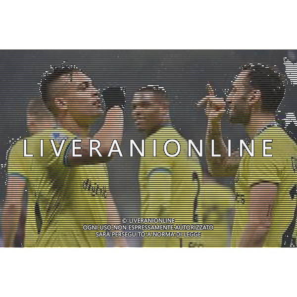 Lautaro Martinez (Inter) e Hakan Calhanoglu (Inter) esultano dopo il gol del 3 a 1 Inter vs Bologna Milano 09-11-2022 Stadio Giuseppe Meazza - San Siro Campionato Serie A TIM - 14a giornata foto Roberto Garavaglia/ag. Aldo Liverani sas / AGENZIA ALDO LIVERANI SAS
