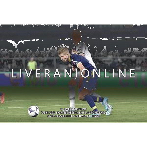 TVRG Josh Thomas Doig (Hellas Verona) e Arkadiusz Krystian Milik (Juventus) Hellas Verona vs Juventus Verona 10-11-2022 Stadio Marcantonio Bentegodi Campionato Serie A TIM - 14a giornata foto Roberto Garavaglia/ag. Aldo Liverani sas / AGENZIA ALDO LIVERANI SAS
