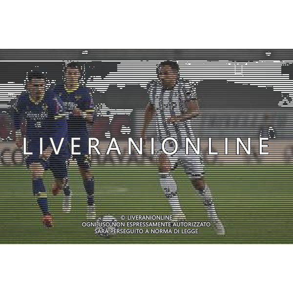 TVRG Kevin Lasagna (Hellas Verona) e Danilo Luiz Da Silva (Juventus) Hellas Verona vs Juventus Verona 10-11-2022 Stadio Marcantonio Bentegodi Campionato Serie A TIM - 14a giornata foto Roberto Garavaglia/ag. Aldo Liverani sas / AGENZIA ALDO LIVERANI SAS