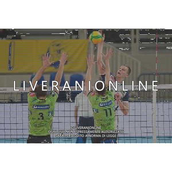 Attacco di Gabriele Nelli - ITAS Trentino durante la partita tra ITAS Trentino e Decospan VT Menen valido per il primo turno della CEV Champions league di volley maschile. Trento, Italia, 10 Novembre 2022 presso la BLM Group Arena. ©Roberto Tommasini / AGENZIA ALDO LIVERANI SAS