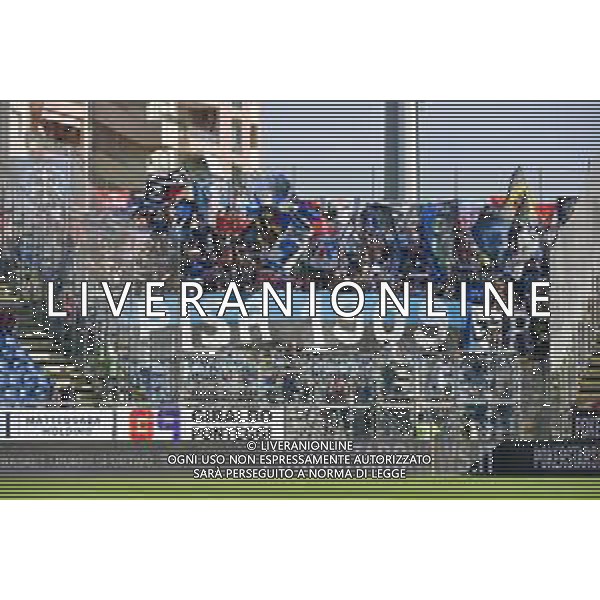 12-11-2022. Cagliari Calcio-Pisa Sporting Club 13° giornata serie BKT 2022/2023, stadio Unipol Domus Cagliari. Foto Salvatore Moi/Aldo Liverani s.a.s. Nella foto: Tifosi del Pisa Sporting Club, nel settore ospiti dello stadio Unipol Domus di Cagliari. ©MOI / AGENZIA ALDO LIVERANI SAS