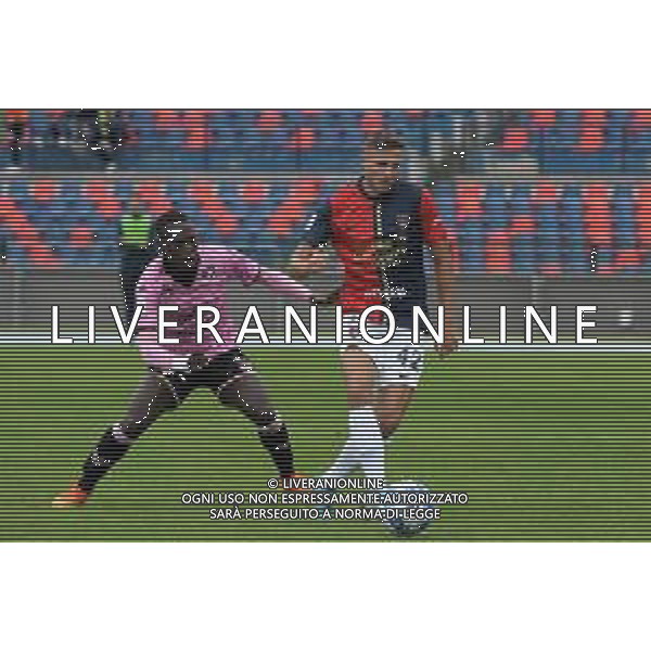 Cosenza, Italia - calcio Cosenza vs Palermo - Campionato di calcio Serie BKT 2022/2023 Stadio San Vito Marulla. Nella foto: Idriz Voca e Claudio Gomes November 12, 2022 Cosenza, Italy - sport, soccer - Cosenza vs Palermo - Italian Football Championship League BKT 2022/2023 - San Vito-Marulla stadium. In the pic: Idriz Voca and Claudio Gomes ©Andrea Rosito / AGENZIA ALDO LIVERANI SAS
