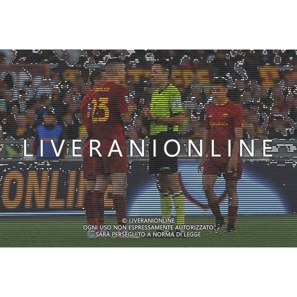 Roma vs Torino Campionato Serie A TIM - 15 Giornata Stadio Olimpico - Roma 13-11-2022 nella foto Proteste Roma con arbitro Rapuano ©Federico Gaetano / AGENZIA ALDO LIVERANI SAS