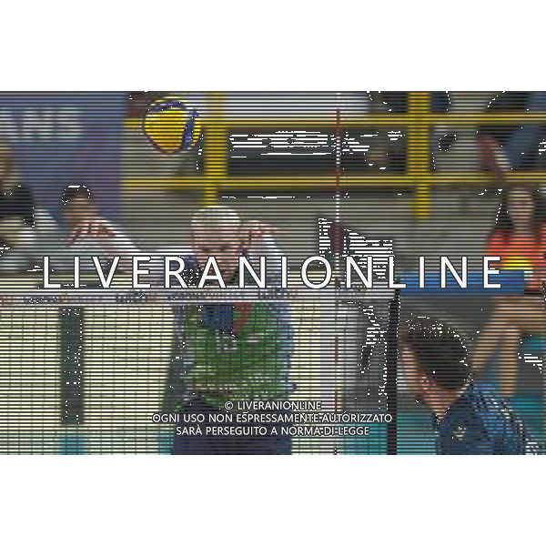 13-11-2020 VERONA CAMPIONATO DI VOLLEY WITHU VERONA-VERO VOLLEY MONZA NELLA FOTO Muro di Vlad Davyskiba - Vero Volley Monza FOTO ROBERTO TOMMASINI-AG ALDO LIVERANI SAS