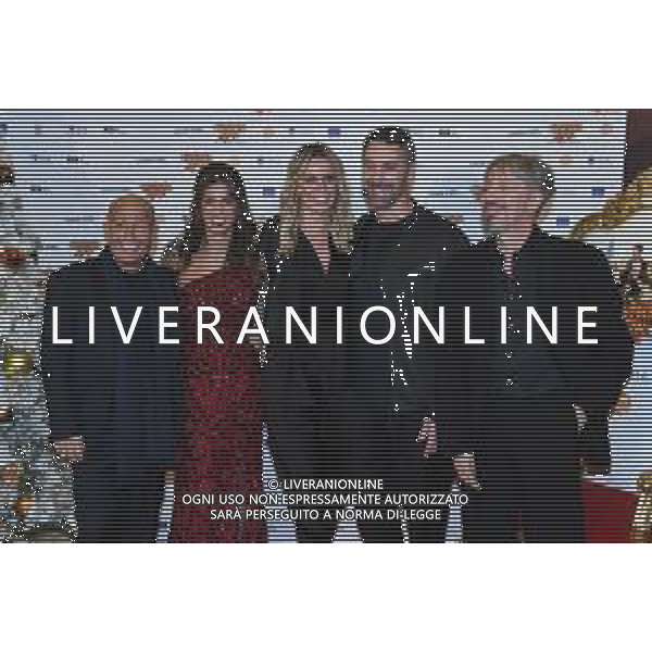 TVRG Photocall The Christmas Show nella foto da SX Pier Paolo Piastra, Monica Pedrazzini, Serena Autieri, Raoul Bova e Alberto Ferrari Milano 16-11-2022 Photocall in occasione della premiere del film The Christmas Show foto Roberto Garavaglia/ag. Aldo Liverani sas/ AGENZIA ALDO LIVERANI SAS
