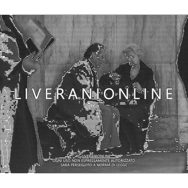 I GENITORI DI RENATO VALLANZASCA ( Osvaldo Pistoia e Maria Costantini Vallanzasca ) IN TRIBUNALE A MILANO NEL 1980 - RETROSPETTIVA AG ALDO LIVERANI SAS