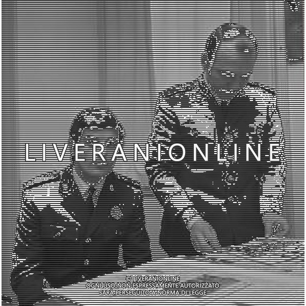 RETROSPETTIVA ARNALDO PRATI ARBITRO DI CALCIO ITALIANO E VIGILE URBANO DI PARMA NELLA FOTO CON LA DIVISA DI AGENTE DELLA POLIZIA MUNICIPALE DEL COMUNE DI PARMA NEL 1973 ©Archivio Giovanni Liverani / AGENZIA ALDO LIVERANI SAS