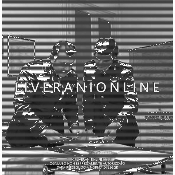 RETROSPETTIVA ARNALDO PRATI ARBITRO DI CALCIO ITALIANO E VIGILE URBANO DI PARMA NELLA FOTO CON LA DIVISA DI AGENTE DELLA POLIZIA MUNICIPALE DEL COMUNE DI PARMA NEL 1973 ©Archivio Giovanni Liverani / AGENZIA ALDO LIVERANI SAS