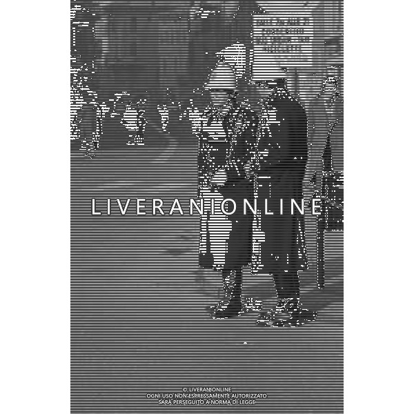 RETROSPETTIVA ARNALDO PRATI ARBITRO DI CALCIO ITALIANO E VIGILE URBANO DI PARMA NELLA FOTO CON LA DIVISA DI AGENTE DELLA POLIZIA MUNICIPALE DEL COMUNE DI PARMA NEL 1973 ©Archivio Giovanni Liverani / AGENZIA ALDO LIVERANI SAS