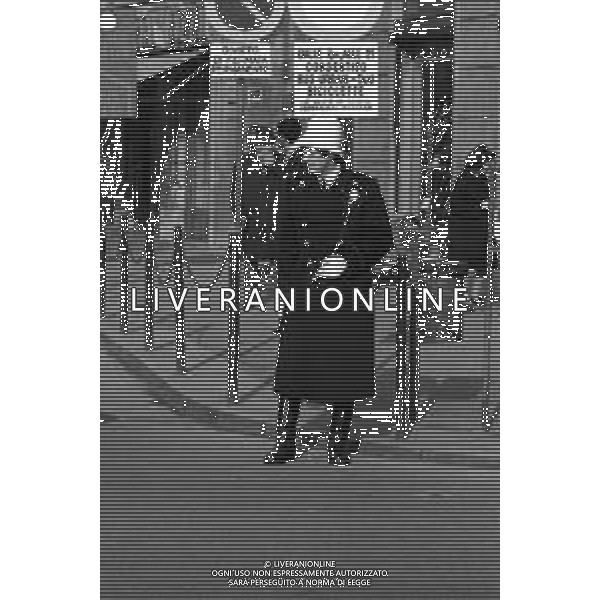 RETROSPETTIVA ARNALDO PRATI ARBITRO DI CALCIO ITALIANO E VIGILE URBANO DI PARMA NELLA FOTO CON LA DIVISA DI AGENTE DELLA POLIZIA MUNICIPALE DEL COMUNE DI PARMA NEL 1973 ©Archivio Giovanni Liverani / AGENZIA ALDO LIVERANI SAS