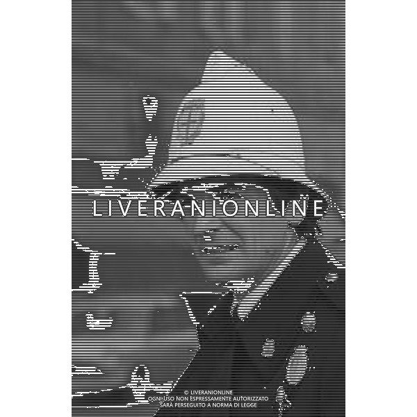 RETROSPETTIVA ARNALDO PRATI ARBITRO DI CALCIO ITALIANO E VIGILE URBANO DI PARMA NELLA FOTO CON LA DIVISA DI AGENTE DELLA POLIZIA MUNICIPALE DEL COMUNE DI PARMA NEL 1973 ©Archivio Giovanni Liverani / AGENZIA ALDO LIVERANI SAS