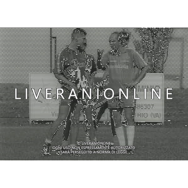 1994 ALLENAMENTO ESTIVO PRE CAMPIONATO VENEZIA CALCIO NELLA FOTO GIAN PIERO VENTURA ALLENATORE VENEZIA CALCIO CON CHRISTIAN VIERI AG ALDO LIVERANI SAS