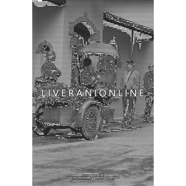SET DEL FILM DOCUMENTARIO RAI \' IO E IL DUCE\' DIRETTO DAL REGISTA ALBERTO NEGRIN NEL 1984 NELLA FOTO BOB HOSKINS (interpreta Benito Mussolini) E BARBARA DE ROSSI (interpreta Claretta Petacci) DURANTE LE RIPRESE AG ALDO LIVERANI SAS