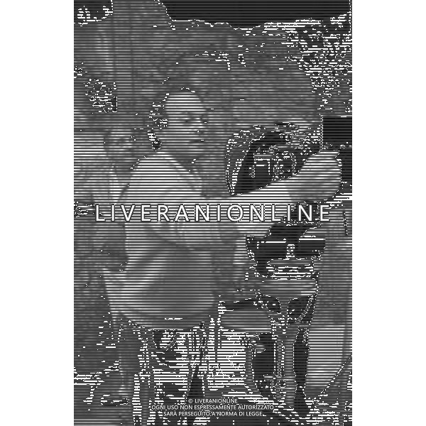 SET DEL FILM DOCUMENTARIO RAI \' IO E IL DUCE\' DIRETTO DAL REGISTA ALBERTO NEGRIN NEL 1984 NELLA FOTO IL REGISTA DURANTE LE RIPRESE AG ALDO LIVERANI SAS