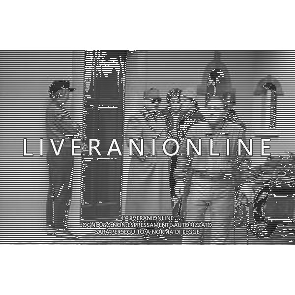 SET DEL FILM DOCUMENTARIO RAI \' IO E IL DUCE\' DIRETTO DAL REGISTA ALBERTO NEGRIN NEL 1984 NELLA FOTO BOB HOSKINS (interpreta Benito Mussolini) E BARBARA DE ROSSI (interpreta Claretta Petacci) DURANTE LE RIPRESE AG ALDO LIVERANI SAS