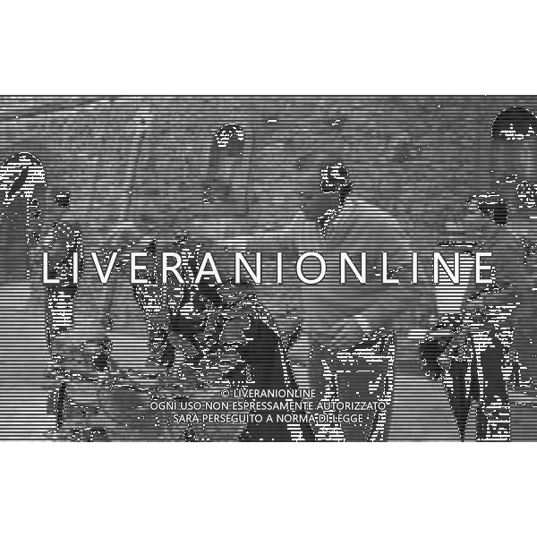 SET DEL FILM DOCUMENTARIO RAI \' IO E IL DUCE\' DIRETTO DAL REGISTA ALBERTO NEGRIN NEL 1984 NELLA FOTO IL REGISTA DURANTE LE RIPRESE AG ALDO LIVERANI SAS